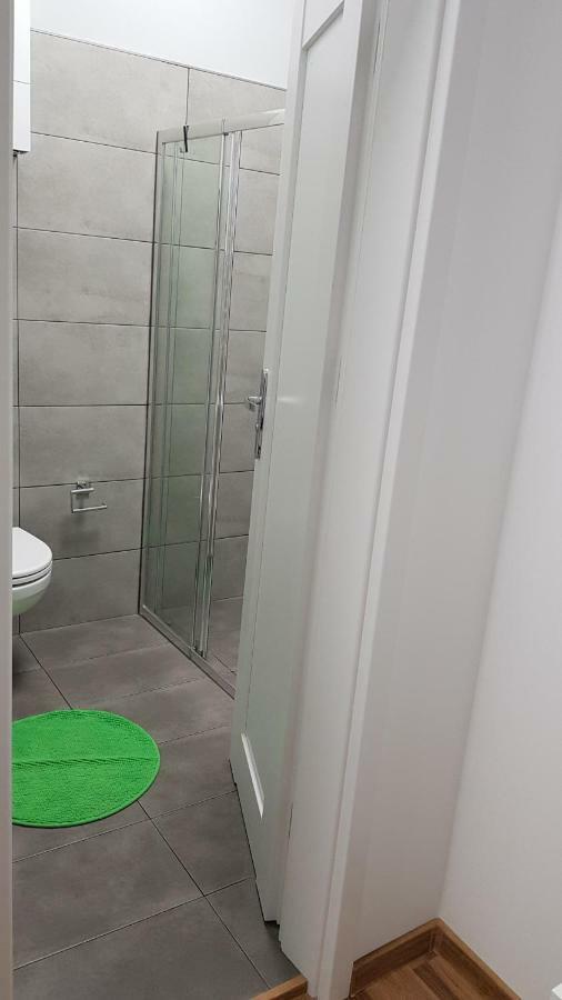 Apartament 2 pokoje z prywatnymi łazienkami Centrum Poznań Zewnętrze zdjęcie