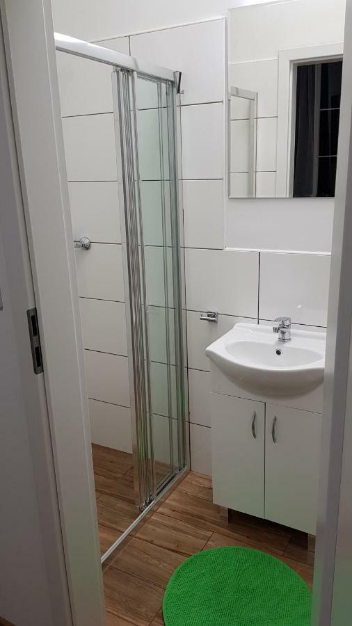 Apartament 2 pokoje z prywatnymi łazienkami Centrum Poznań Zewnętrze zdjęcie